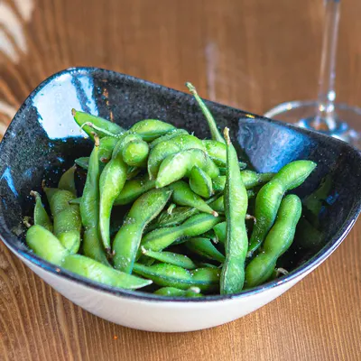 Edamame in einer Schale