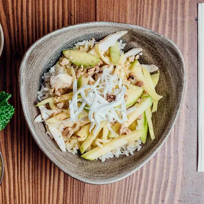 Nộm xoài, Mangosalat mit Tofu und Erdnüssen